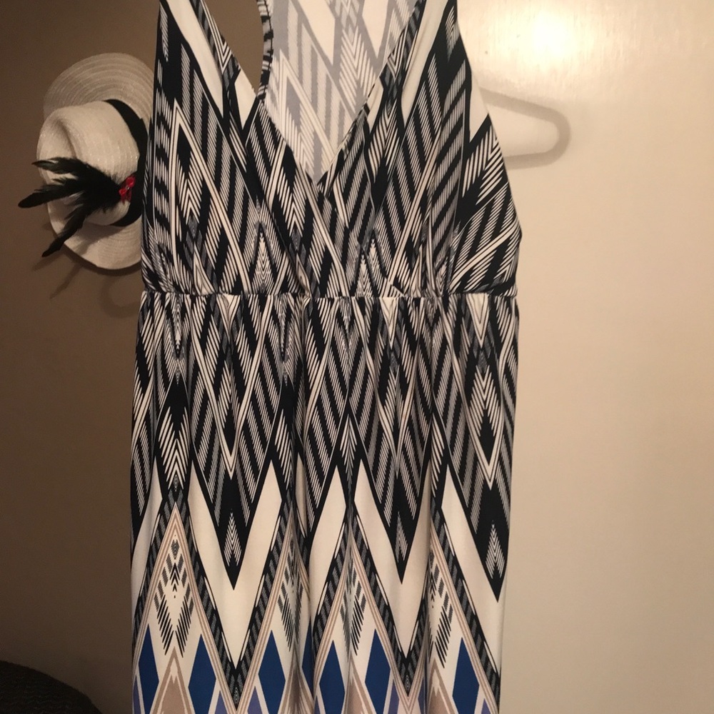 INC blue & white top